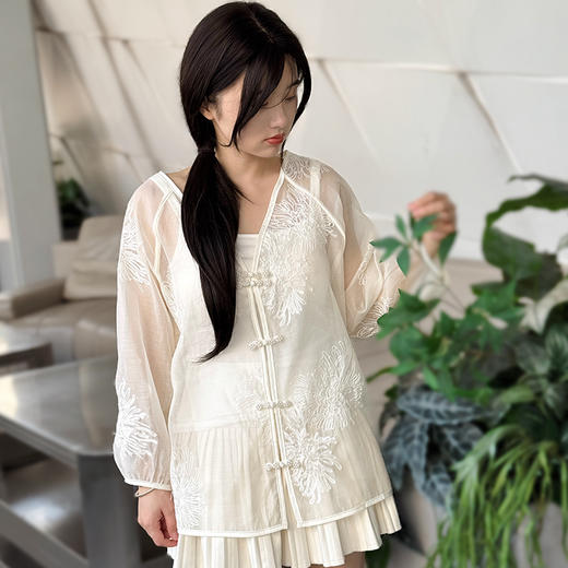 3-7天发货 一眼就沦陷【ORIGNAL&CO国风重工刺绣套装】轻盈无负担  温婉气质 商品图7