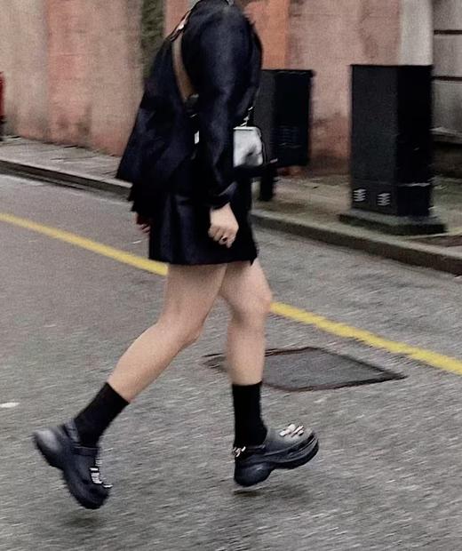 敲好穿的泡芙洞洞鞋！ 商品图2