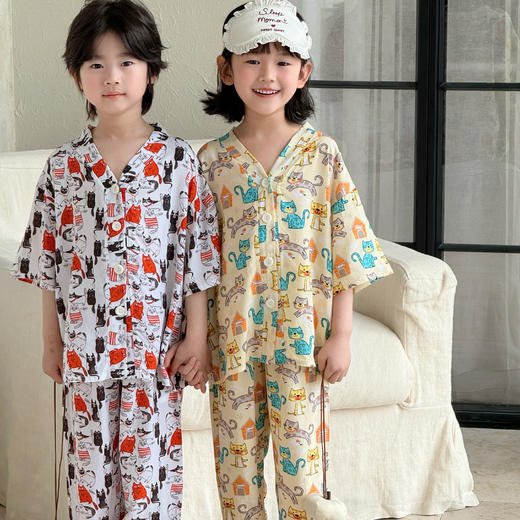 「59.9元2套 短袖➕长裤」喜林贝尔 莱纱绸儿童涂鸦家居服 居家遛弯不惧空调风，不怕蚊子咬 商品图2