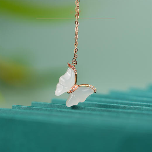 【梦蝶·灵姿】金镶羊脂链坠 商品图4