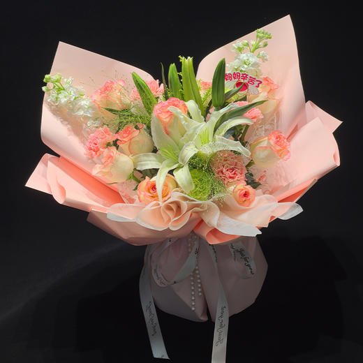 【母亲节】爱莎·百合绮梦（康乃馨4朵+艾莎玫瑰8朵+紫罗兰2枝+配花）可备注送货时间 商品图1