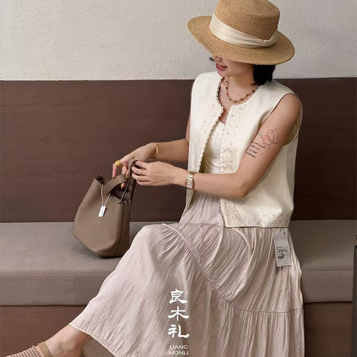 【不换不退】良木礼绣花马甲(12009) 商品图3