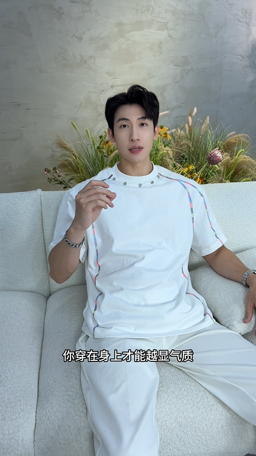 T3243夏季高级感新款韩系潮牌彩色缝线圆领短袖T恤领口立体装饰上衣