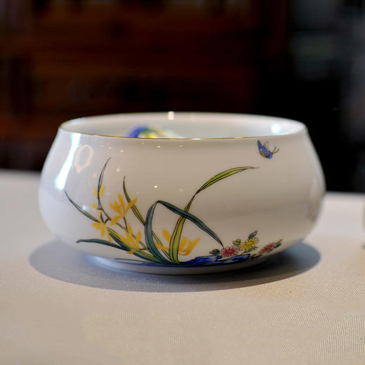 【特惠6折】高温白瓷兰花品茗杯陶瓷茶杯功夫茶具男主人杯手绘盖碗茶壶茶配件成艺兰有香缘心侧把壶16入 商品图3