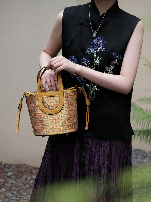 盛唐婧 |未染手提包[特价品] 商品图1