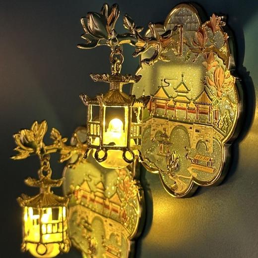 小红书爆款苏州文创烟花三月下扬州金属灯笼发光镂空冰箱纪念品 商品图5