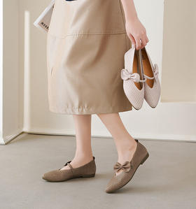 【夏季新款】西村名物2025年夏季新款舒适平底小尖头蝴蝶结饰扣镂空单鞋T25CE39111