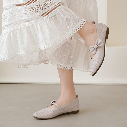 【夏季新款】西村名物2025年夏季新款舒适平底小尖头蝴蝶结饰扣镂空单鞋T25CE39111 商品图7