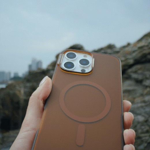 【站立MagSafe®手机支架】原木棕·MagSafe站立啪嗒 MAGSAFE磁吸手机气囊支架 Kick-Out 站立啪嗒 棕色 商品图7