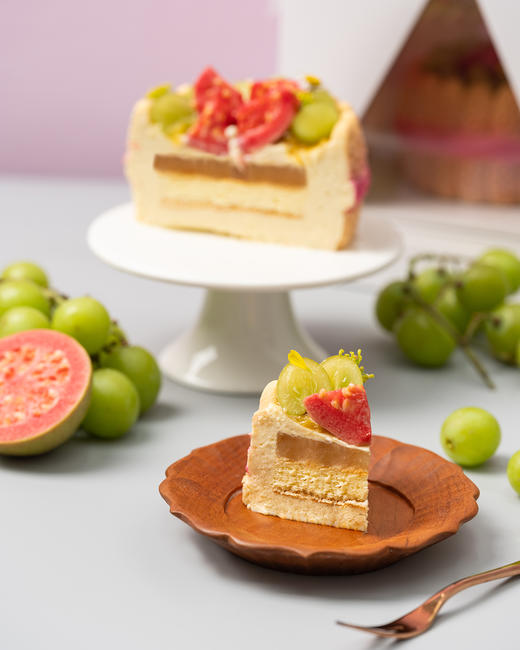 鲜果夏洛特青提芭乐慕斯生日蛋糕 商品图2