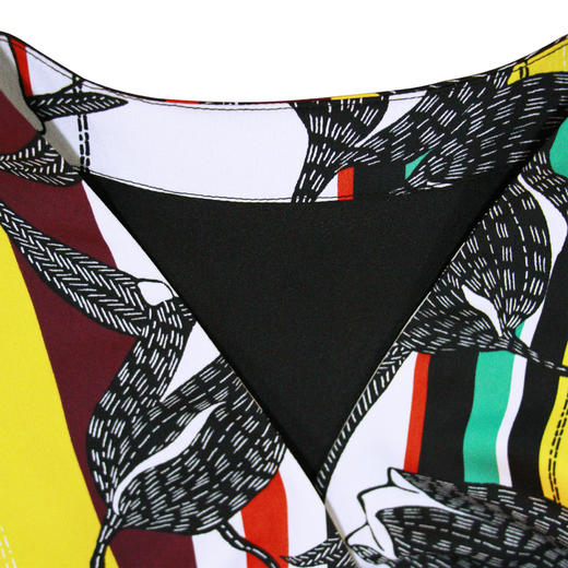 【伯妮斯茵】173S078--黑色印花连衣裙--中世纪的光明--《宁静之美》 商品图4