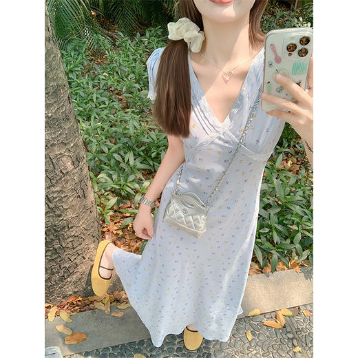 <曾小咸推荐>新品现货秒杀！卖完下架不再补 ！微信粉丝打折价！！碎花连衣裙 日常189.99/件 立减60 秒杀129.99/件！！ 商品图1