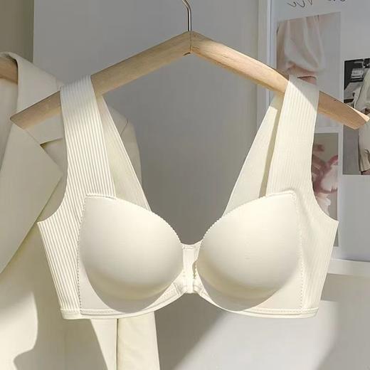 “魔法”前扣聚拢文胸 一扣秒聚拢 无钢圈设计 亲肤舒适 收副乳 商品图1