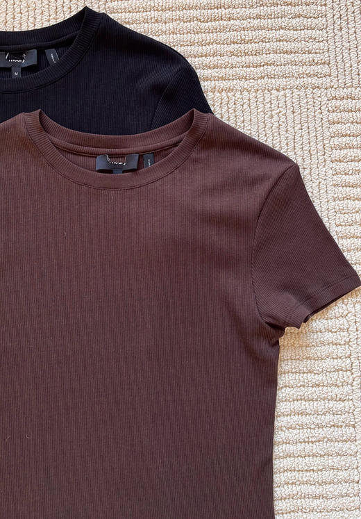 324-2 亏清无退换 极简高级 人手两件 th基础款 螺纹坑条 匹马棉针织 圆领短袖T恤 商品图10