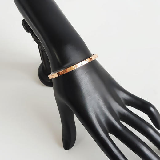 【95新】Cartier卡地亚LOVE系列B6047316 18K玫瑰金窄版无钻LOVE16号手镯中性款现售价：19500！070525AI10 商品图7