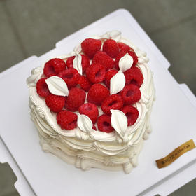 0464 “莓雾织心”