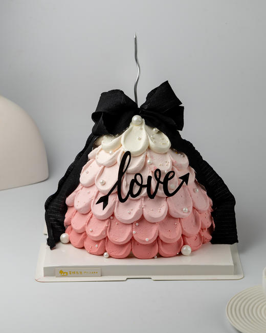 黑色蝴蝶结 520蛋糕(百分百进口动物奶油） 商品图0