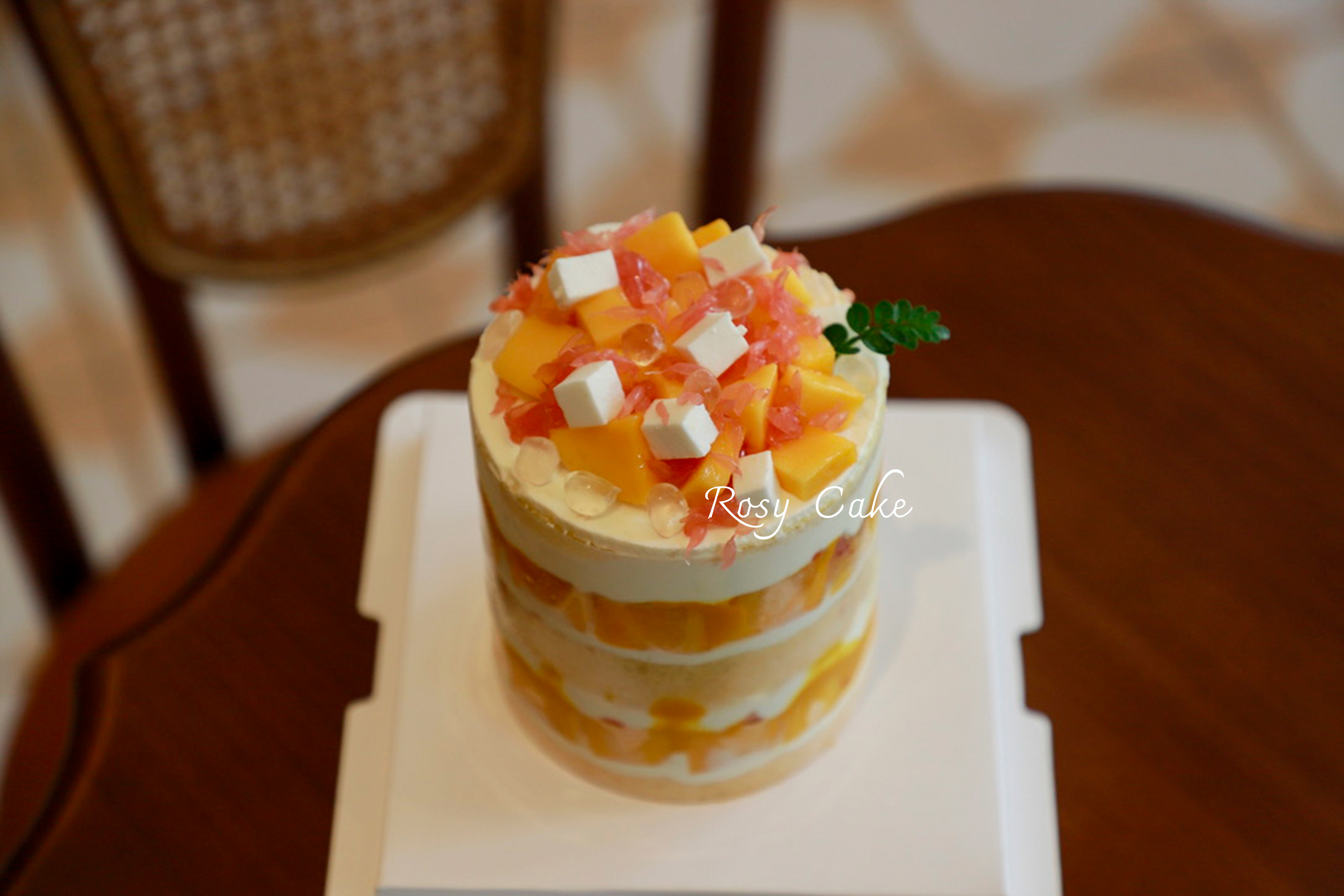 杨枝甘露裸蛋糕