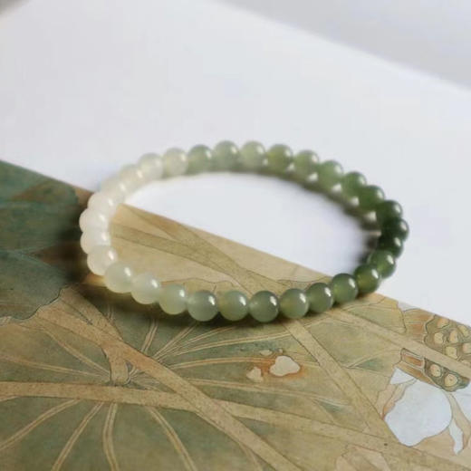 和田玉 渐变手串 盈润冰透 产地直发 商品图8