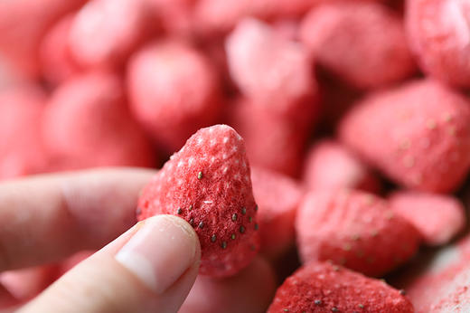 【秒杀】小吉大爱草莓脆1罐（25g/罐）+桑葚脆1罐（45g/罐） 商品图6