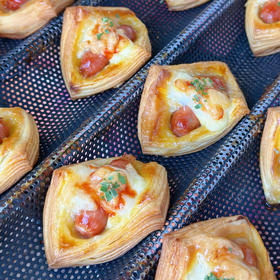 丹麦小热狗（约10点半出炉）一盒3个