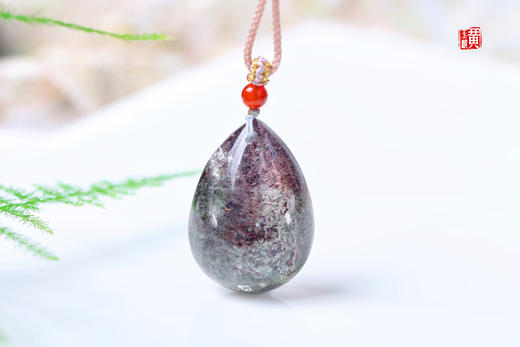 红幽灵水晶吊坠 配精美挂绳 商品图0