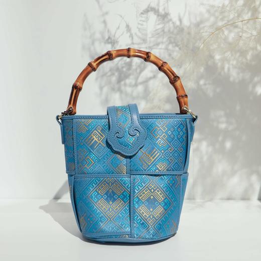 壮锦-黑色四燕纹水桶手提包 商品图6