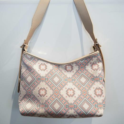 壮锦-粉色几何纹大挎包 商品图3