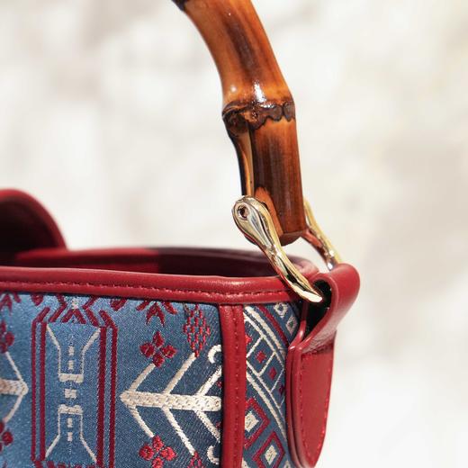 壮锦-黑色四燕纹水桶手提包 商品图5