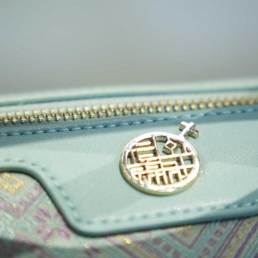 壮锦-黑色四燕纹圆柱包 商品图7