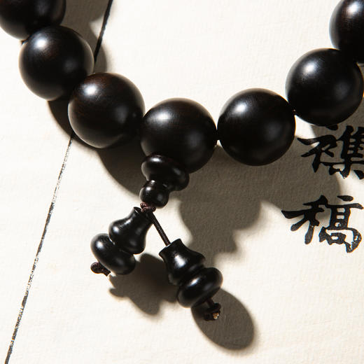 明代乌木家具老料制手串（圆珠直径1.5厘米） 商品图1