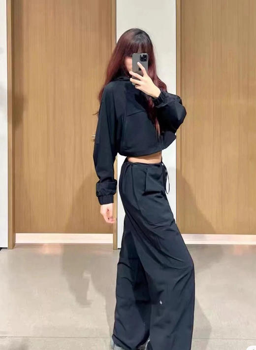 526-2 渠道货 alo 25夏 松紧抽绳 高腰系带 伞兵裤 阔腿休闲裤 工装裤 商品图1