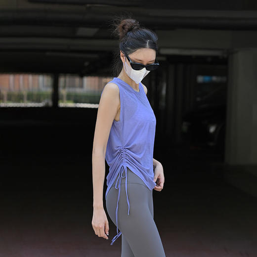 beemen竹节纱清凉罩衫 运动背心 遮臀遮胯 宽松藏肉肉  抽绳灵活多穿法  瑜伽运动背心 日常可穿 商品图1