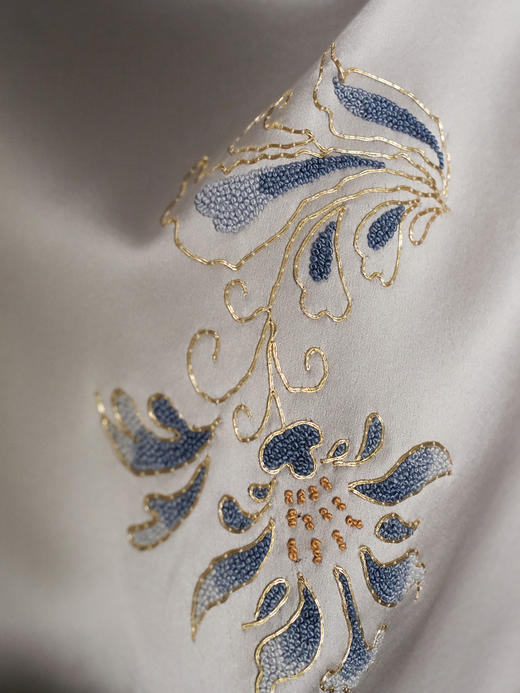 盛唐牡丹大师系列| 重工盘金烟花朵朵苏绣外套 商品图3