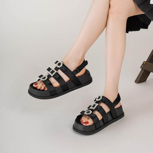 【夏季新款】西村名物2025年夏季新款舒适平底防滑跟脚罗马凉鞋T25BG21021 商品图1