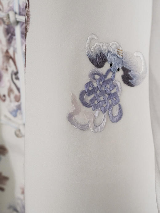 盛唐牡丹大师系列| 重工江崖海水纹外套-白色 商品图2