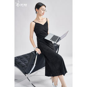 米思阳2025夏季新款通勤优雅提花连衣裙立体剪裁百搭吊带裙女1850