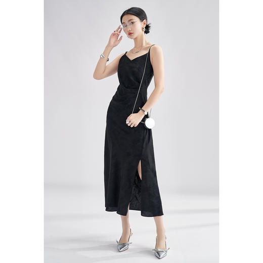 米思阳2025夏季新款通勤优雅提花连衣裙立体剪裁百搭吊带裙女1850 商品图3