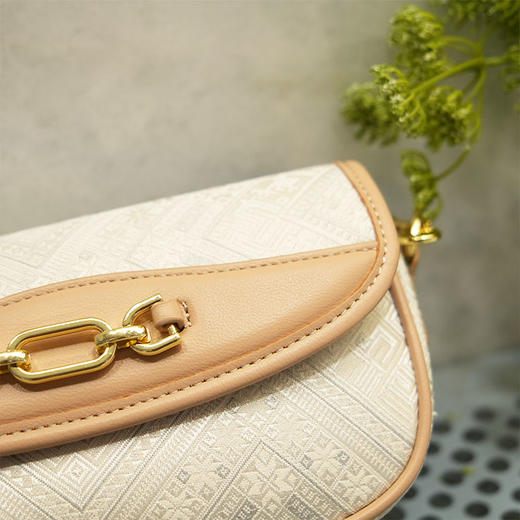 壮锦-斜挎马鞍包 商品图2