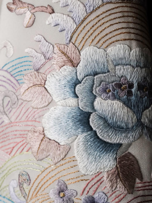 盛唐牡丹大师系列| 重工江崖海水纹外套-白色 商品图3