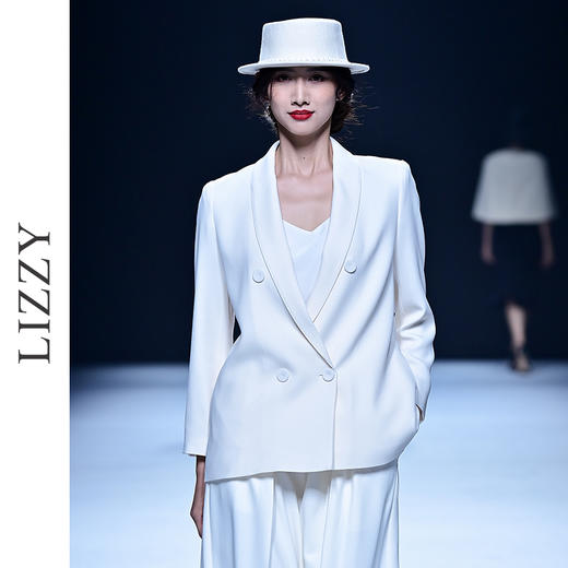 LIZZY 2024春夏老钱风简约通勤男友风阔版型西装外套7461 商品图0