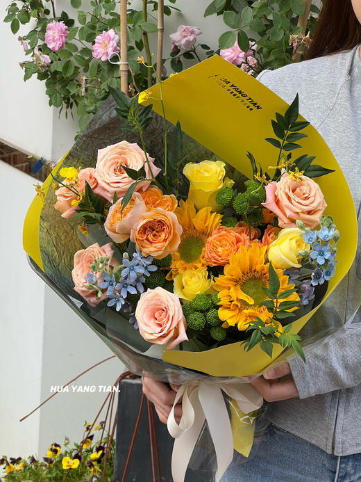 绽放光彩 · 花束 商品图1