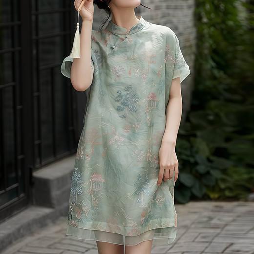 新中式国风服饰合集 | 一共8款。有国风上衣、旗袍套装、旗袍连衣裙，款款都太优雅了。 商品图4