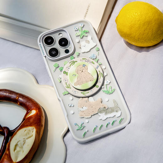 【青青呼吸】跑进微风 POPCASE手机壳 MagSafe Popcase磁吸款 绿色 小狗 小猫 拼贴 iPhone17/16/15/13 商品图1