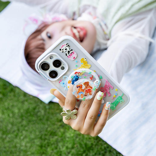 【青青呼吸】彩色狗狗宇宙 POPCASE手机壳 MagSafe Popcase磁吸款 彩虹色 小狗 拼贴 iPhone17/16/15 商品图1