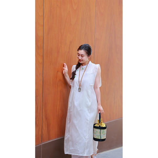 【抖音专属】明月珰-改良宽松连衣裙（22707339D-山矾） 商品图4