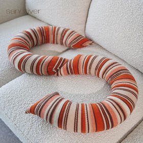 羊绒异形“S"抱枕 SJF97P724N