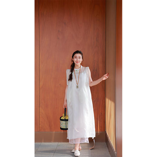 【抖音专属】明月珰-改良宽松连衣裙（22707339D-山矾） 商品图1