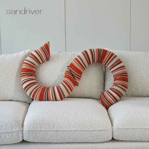 羊绒异形“S"抱枕 SJF97P724N 商品图2