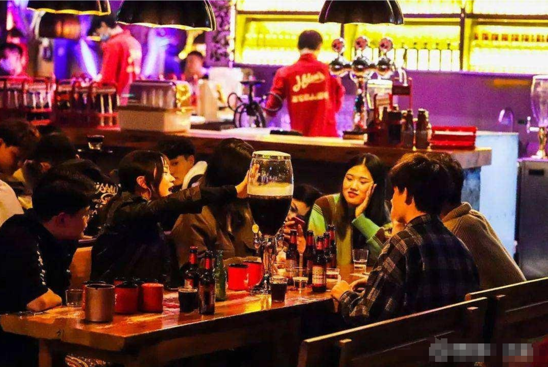 小酒館自動(dòng)化營(yíng)銷(xiāo)玩法提高酒館生意，三種營(yíng)銷(xiāo)玩法